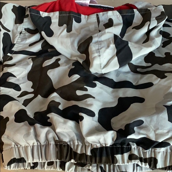 🕸SpiderMan🕷Windbreaker and Fleece zip-up - Picture 12 of 12